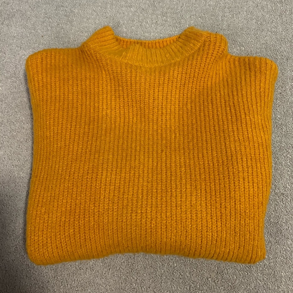✨2 for $15 ✨ F21 Mock Neck Long Sleeve Sweater